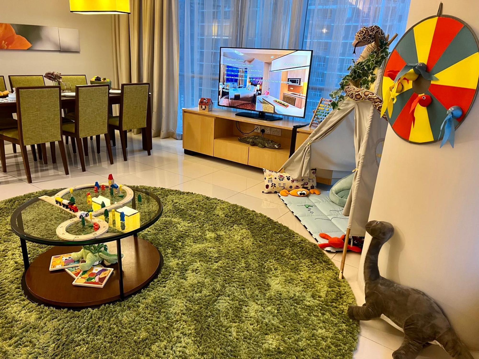 Somerset Hotel 4*